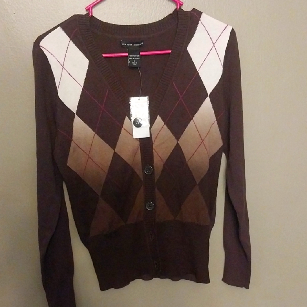 Free Cami With Purchase Of Brown Sweater - Picture 2 of 6